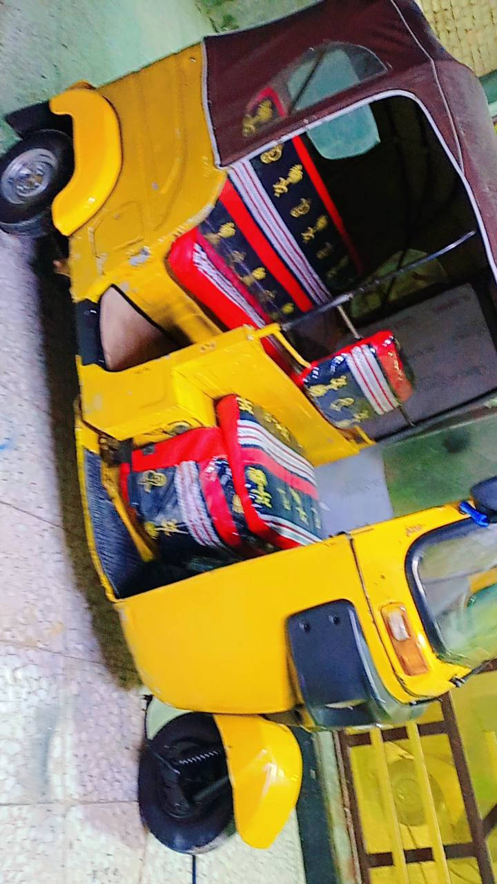 سلام عليكم تكتك للبيع موديل ٢١رقم وسنويه تكتك حلو صبغ عام معمره تكتك بيها ضربه بل صفحه باب ومعمره تجي وتشوف مكينه خير من الله سعر ٦٦٠٠وبيها مجال  بغداد النهروان شراي هاذ رقم ‏‪***********‬‏
