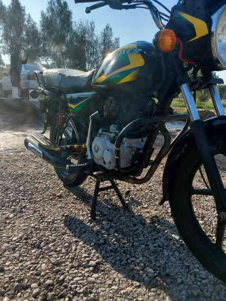 السلام عليكم بوكسر ١٩ سعر ٧٠٠ وبيه مجال *********** اتصل وتدلل
