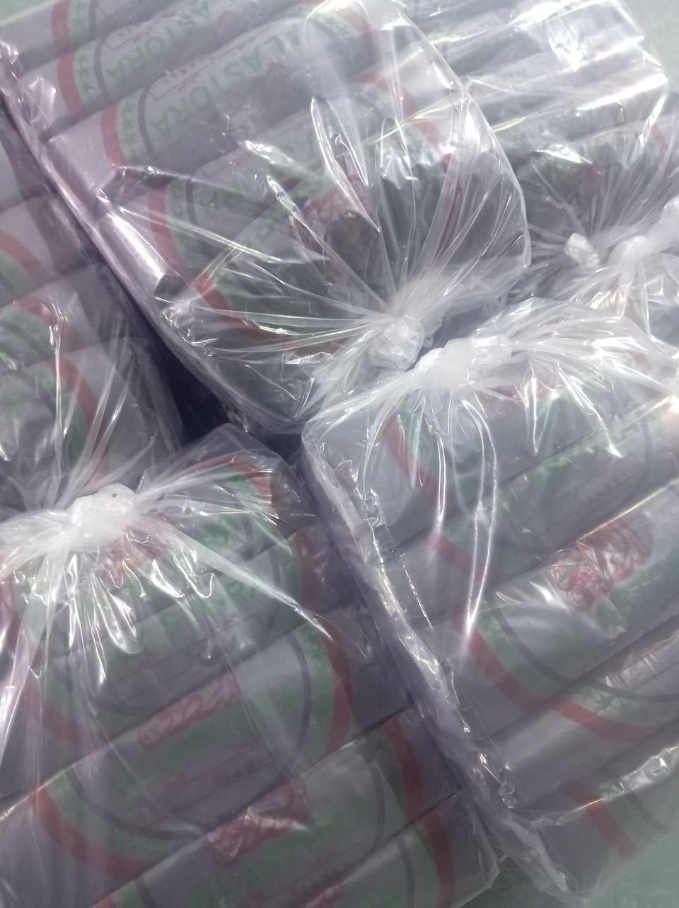 متوفر علاگه جميع القياسات بانواعها اسود والوان واسعار مناسبه وخصم خاص لاصحاب الجمله مكان المعمل كربلاء يوجد توصيل مجاني داخل كربلاء للحجز والاستفسار *********** يمكنكم الاتصال في اي وقت وبخدمتكم
