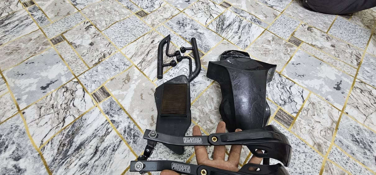 سلام عليكم غراض تفصيخ واقيات مال يدات جبلي ماركه مال قفاز  و نصبتهن كلش حلوه بل الدراجه مشتريهن ب ١٠٠ رايدهن ب ٦٠  و  هاي نصبتهن بل الدراجه موجودات بل الصور سبايدر قطعتين مال تفصيخ  ب ١٥  و جاملغ أمامي  مال رنبه  ٢٠ مو تجاري و فلتر شوته اصلي   ب ٥  مكاني حي اور ام الكبر و الغزلان


**إذا كنت صاحب هذا الإعلان وتريد حذفه لأي سبب، رجاءا أرسل رسالة إلى الدعم الفني**