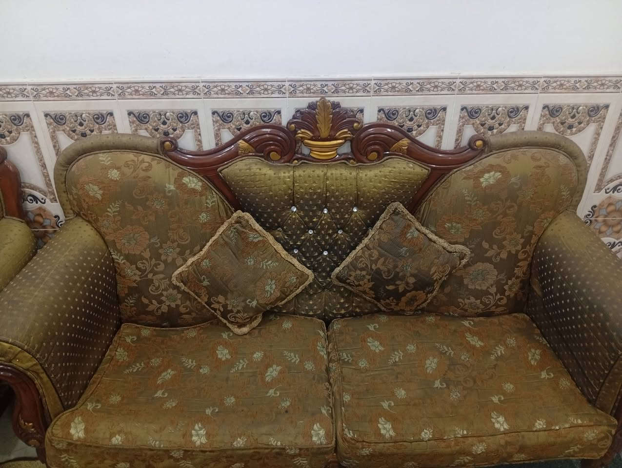 السلام عليكم ورحمه الله وبركاته
اخوان تخم للبيع اربعه كراسي وقنفتين و3 منادر 

وميز وطبلات 

بيعهن يصير كلهن ب 300 وبيهن مجال 

الشراي يجي خاص وبي خير ويدلل


**إذا كنت صاحب هذا الإعلان وتريد حذفه لأي سبب، رجاءا أرسل رسالة إلى الدعم الفني**