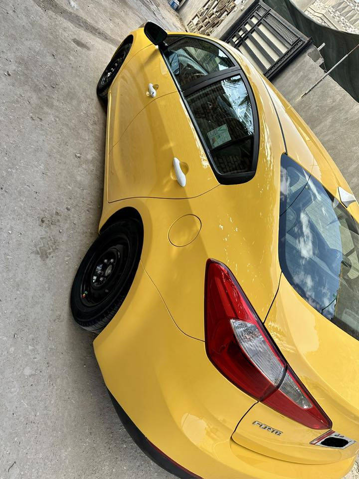 السلام عليكم كيا فورتي موديل ٢٠١٤ كير مكينه حداديه تخم تاير دوشمه كشنات وارضيه كله جديد رقم انكليزي نافذ لغايه٢٠٣٠ السياره جديده بمعنه الكلمه احلى من الصور حادث بنيد مبدل فقط السعر ١١٥ وبيه مجال ***********
