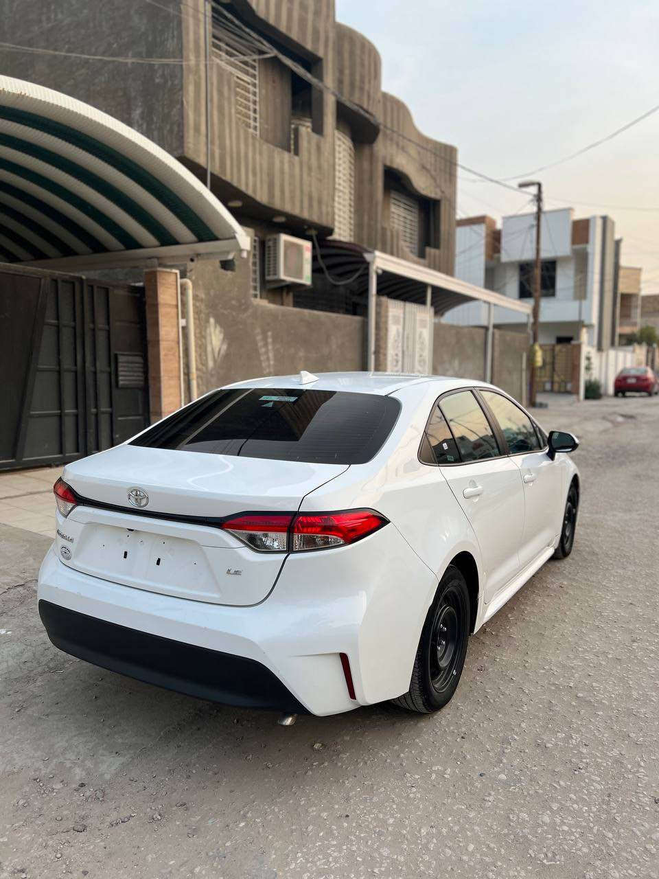 السلام عليكم حبايب 
كورلا 2024 وارد امريكي ايرباك سليم
محرك 2000 المرغوب
رقم بابل الدولي ( هزه وسنويه كله جديد وباسمي شخصياً) 
تحويل مباشر"

مواصفات le 
شاشة كبيره 
رادرات ، توقف ذاتي 
اوتو هولد
قيادة ذاتيه ، تحديد مسار
4 منافذ تايب سي
كشنات مخمل 
والباقي معروف 
حادث السياره ربع الجاملغ وربع البنيد  فقط  والباقي مكفول  وموضح بالصوره.
(السياره خير من الله ماشيه 32 الف )
سعر السيارة : 154 وبيها مجال قليلل
 للتواصل :  *********** حلة, بابل
