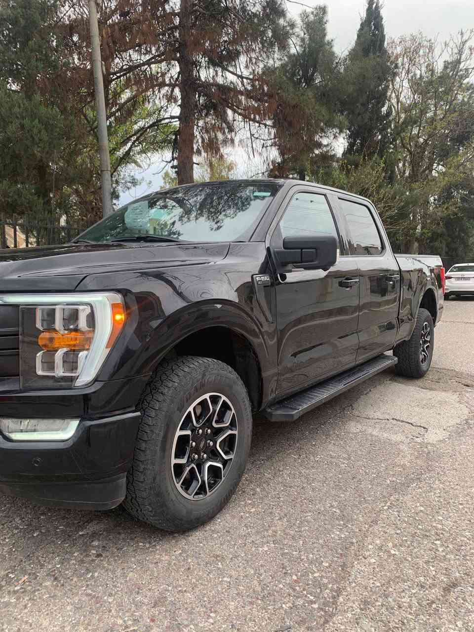 کــــــوردی ،،،،،،،
. فرۆشتن و گۆڕینەوە

. فـــــۆرد F 150
. مـــــۆدیل / 2023 
. مەکینە : V6 _3500 تۆڕبۆ 
. ژمارە کاتی شـــــــکاو 
. ڕۆیشتن : 73,000 km 
. مواسفات : XLT دبل ئەکسل 
. سبوغ : ڕوبعەک چاملغی پشتی 
. بێ ناو گرتن ، بێ ئێڕبــــــــاگ 

. نــــــــرخ ( ٢٥٠ $ ) معاملە 

. ناونیشان هەولێر ئازادی 
________________________

عربي : 
بیع و مراوسة حسب قناعة 

. فــــورد اف Ford F 150 
. مــــــــودیل / ٢٠٢٣ 
. محرك / V6_3500 تیربو 
. ماشي فقط ( 73,000 km ) 
. بدون رقم ، رقم کاتي 
. مواصفات / XLT فور ویل 
. صبغ / ربع جاملغ خلفي 
. باقي مكفول ، بدون دواخل 
. ایرباكات علی وضع الشركة 

. ســـــــعر ( ۲٥۰ $ ) بها مجال 

. عنوان اربیل ٲزادی أربيل, العراق


**إذا كنت صاحب هذا الإعلان وتريد حذفه لأي سبب، رجاءا أرسل رسالة إلى الدعم الفني**