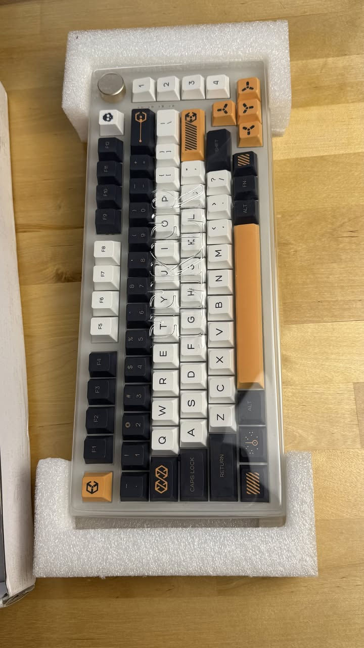 كيبورد ميكانيكي PRO

سويجات اصفر جيترون

كابس PBT

كازكيت ناومنت بولي ريثان

سعره 70 الف مع التوصيل وبه مجال بسيط


**إذا كنت صاحب هذا الإعلان وتريد حذفه لأي سبب، رجاءا أرسل رسالة إلى الدعم الفني**