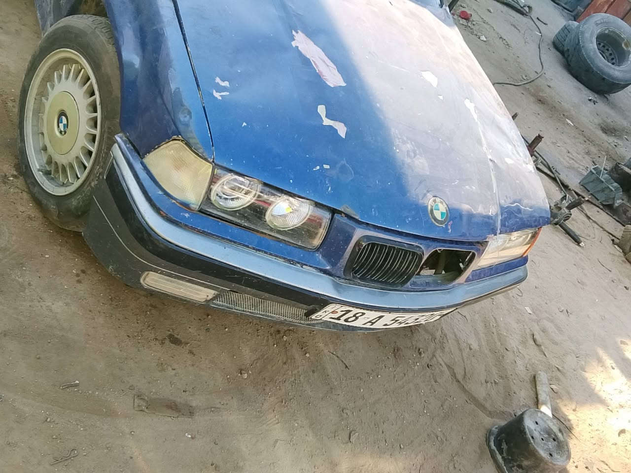 السلام عليكم بي ام للبيع سياره تصغير سياره رقم جديد مكينه ياباني تخنتاير لا يسجنون تبريد اكسن قفل موديل 92 سنويه جديده عنوان البصره جسر خالد. ***********
