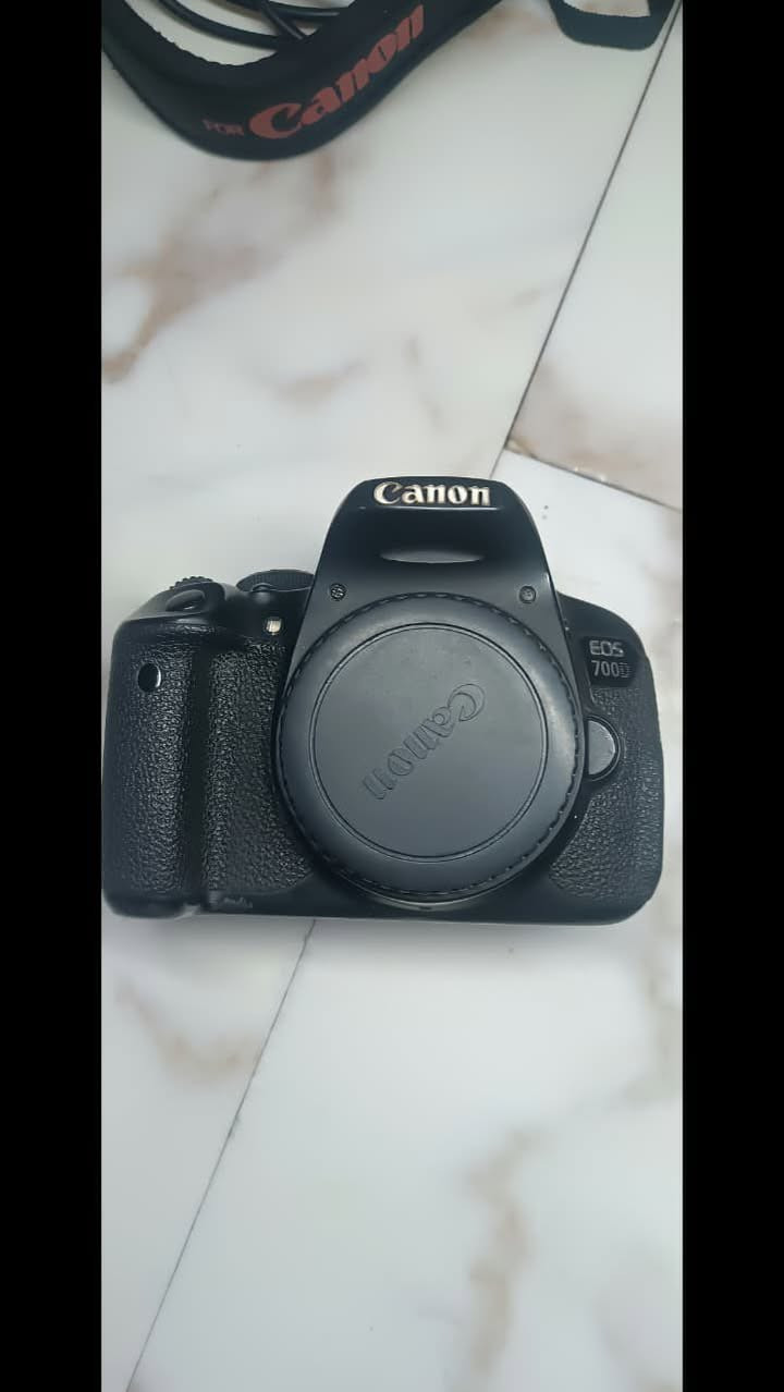 Canon d700 كانون
كامرتي الشخصية كانون 700D شاشة لمس قلاب للتصوير الرياضي والشخصي 
كفالة ونضافة
ملحقاتها
زوم رياضي 70-300 
كرب بطاريات                                     
جنطة مقسمة
 حزام كتف
  رام 16G 
 توصالة ثلاثية لنقل الصور
قاعدة شحن
بطارية
گفر عدسة
للتواصل : ***********
***********
🔴توصيل مجاني لجميع المحافظات
