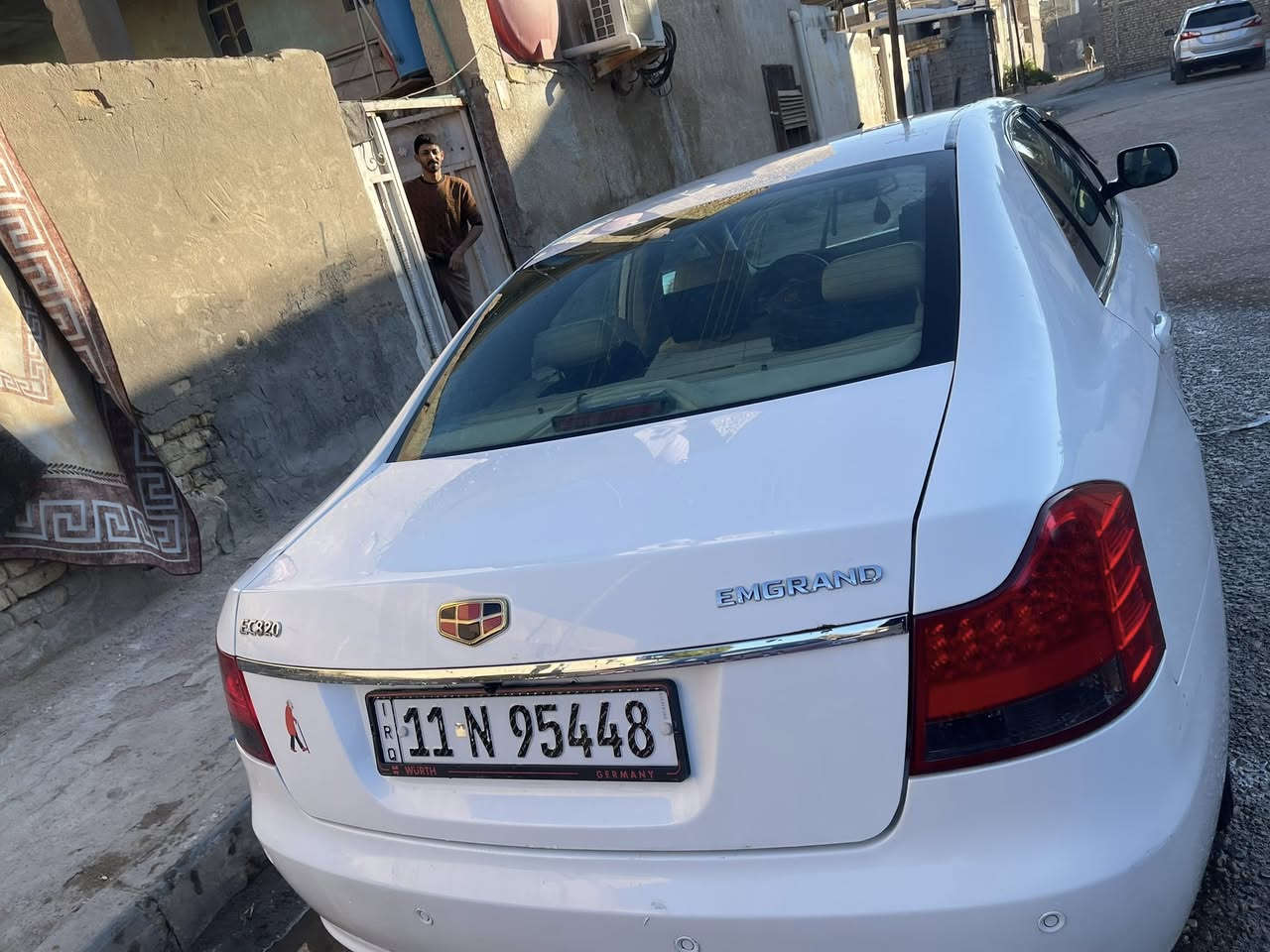 يا الله اخوان جيلي ام كراند موديل 12للبيع EC820كير مكينه مكفولات عام لاتسولف بيهم تبريد قطعتين ثلج 🥶حداديه امامي خلفي جديده وع الفحص والشرط توني ناكتهم نكت ادامه للمكينه كامله نوزلات بلاكات مجاول كلشي جديد  تخم تاير جديد سياره ماناقصها ربع دينار تجي وتشوف بعينك سياره مصروف عليها ومتعوب مال جنايي وشرط مال جني باسمي رقم وهزه جديد رقم بغداد تحويل ثاني يوم كشرتها مكفوله بيها بس هلالات معمره تعمير درجه اولى اثر خياس وطخه بصيطه بالباب سايق مبينه بالصوره مامعمره والباقي كله مكفول عنواني بغداد شراي يتصل سعرها 81 وبيها مجال بصيط اخوان ماتعجبك مايعجبك سعر اعبر منشور لان سياره مكلفتني هواي وتسوه اكثر من هذا السعر سياره مال جناي ومتعوب عليها مواصفاتها معروفه ميحتاج اذكرهم الشراي يتصل 
 بغداد ***********
