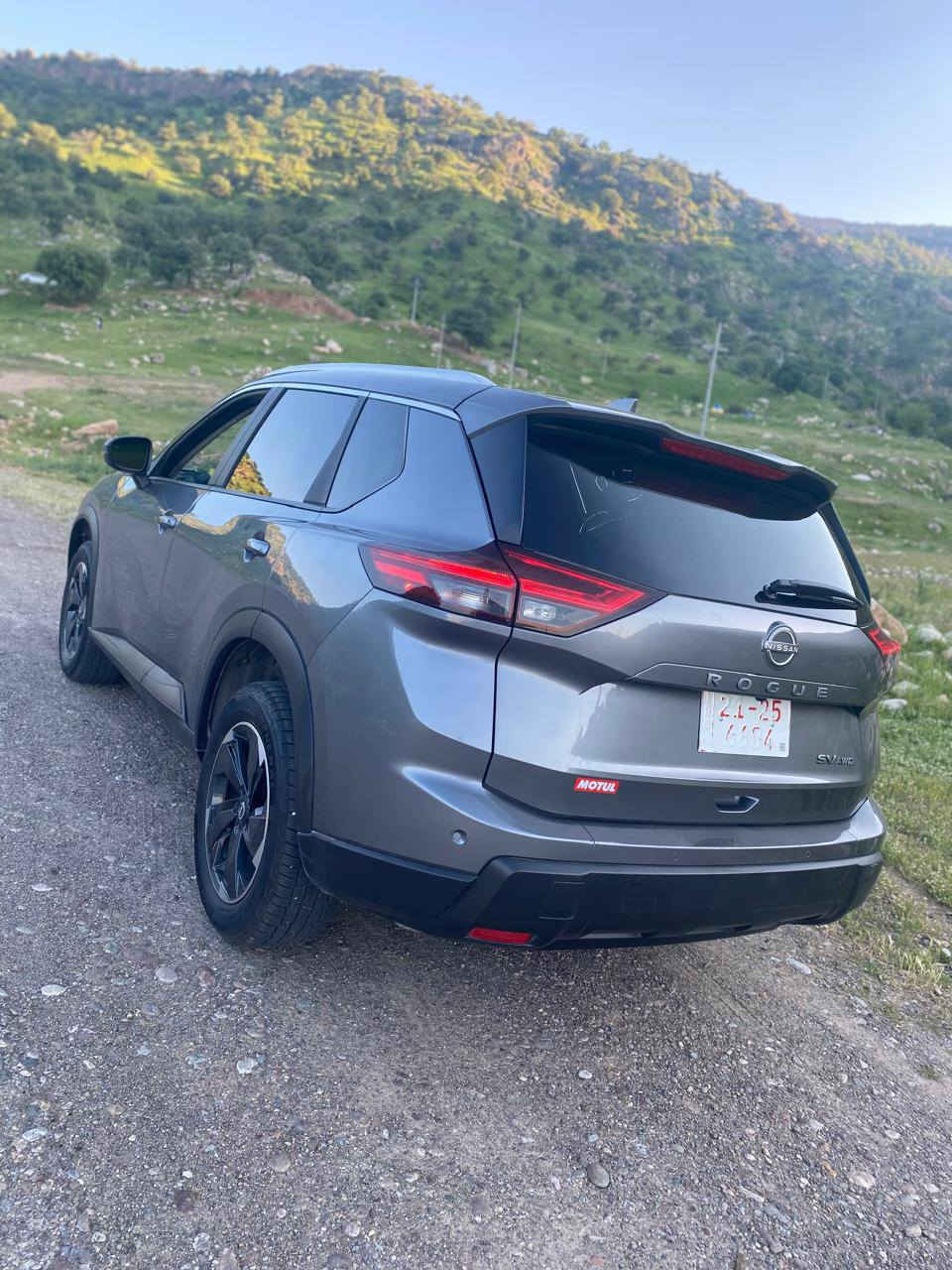 نیسان ڕۆگی 2024 sv awd 
پانۆراما و سڵاید ، کامێرا ، حاسە ، حەساس ،  بەسمە ،  شەغال ،  جام و ئاوێنەو سندوق کارەبایی ، ڕادار ، بلاجیکتۆر ، ئاوێنە ڕادار ، دیاری کردنی خێرایی ، خەتی جادە ،‌ یاریدەدەری برێک پێشو دواوە ، ڕادار کوشن کارەبایی ، 6 پەڕەشوت ، دەبڵ ئەکسڵ و پێنج مۆد لێخوڕین کوشن و سوکان هیتەر ئەپڵ کار پلەی کۆمەڵێک مواسەفاتی تر
سەیارەکە ڕۆن و تایەی تازەیەو بێ کێشەو توندو تۆڵە.
دوو پارچەی بۆیاخە چەمەلەخ و بۆنید بێ ناو گرتن
نرخی 158 گەڵاو مەعامەلە 
Viber+ whats app *********** السليمانية, العراق
