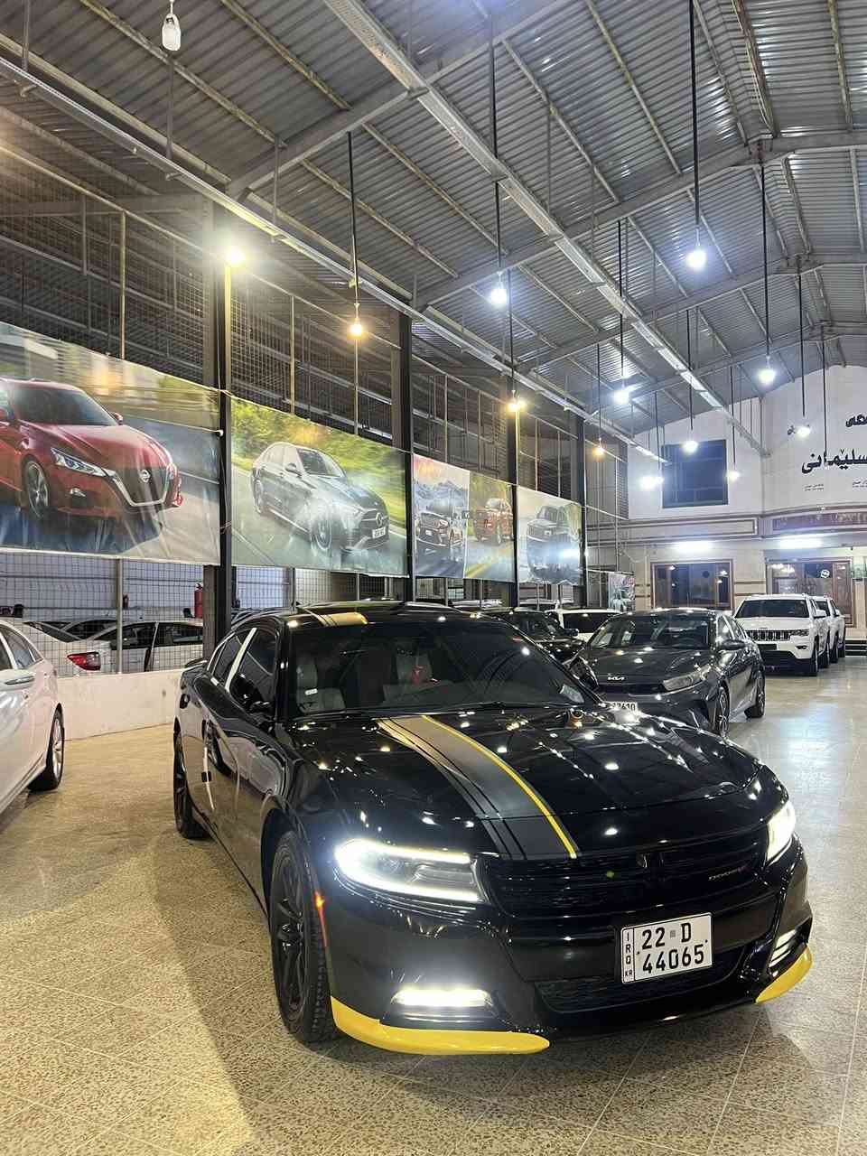 دؤج جارجر ٢٠١٦سيارة كلين
فول مواسفات 
سيارة بدون سبغ بدون بارد 
بس واحيد شخط صغير بي 
محرك حدادية كلة بشرت 
تبريت كلة بشرت ٤ تيارات جديد 
سيارة رقم سنةوية هزةكلة جديد
سيارة حلوو سيارة جديدة 
بدون سبغ بدون بارد 
گير محرك كلة برشت 
***********عندي واتساب
