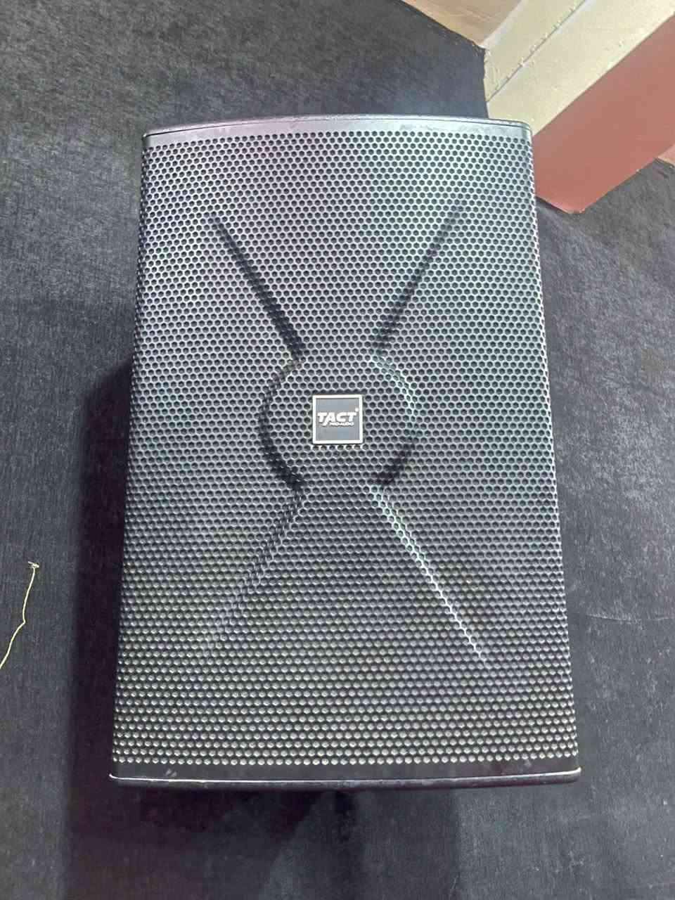 سماعات للبيع 
w17 
tact 
Power ac20
للتواصل ***********
