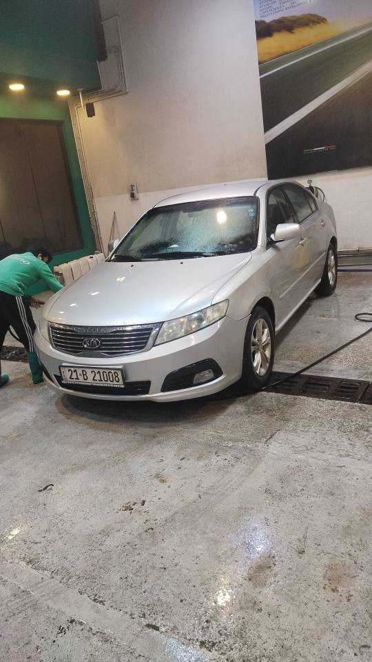 كيا اوبتما لوتز مديل 2009 مقدس السياره مو حزام بس اني ابيع حزام والباقي مكفول رقم دولي سليمانيه سنويه لل 28 يعني مداورهه سهل وحته هزه متدخل وراعيهه منا مو كردي وموجود تحكم ستيرن وتبريد شغال فول تخم تاير حداديه وكير ومكينه كفاله جاهزه الشاري يتصل *********** النجف, العراق
