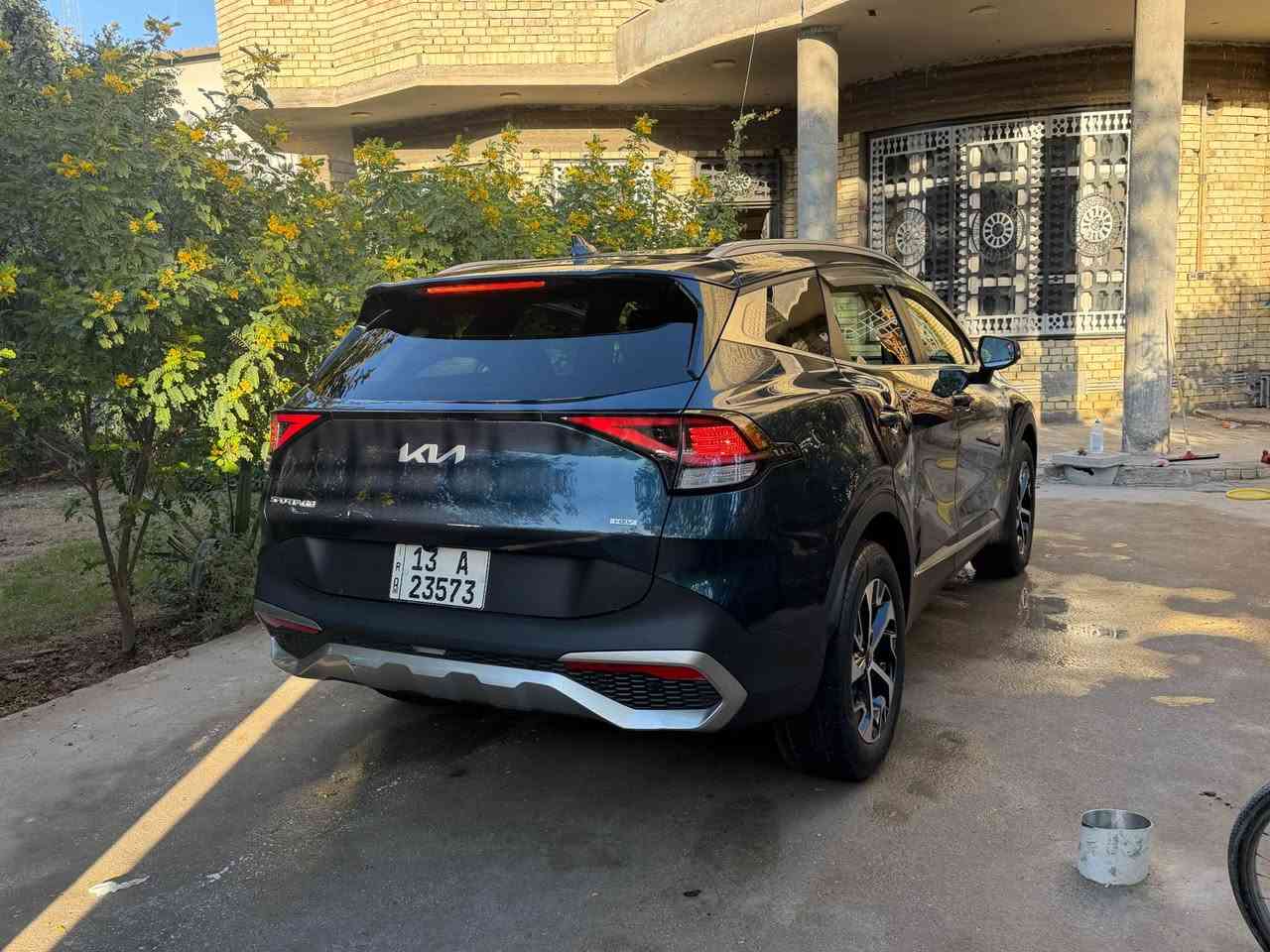 كيا سبورتج هايبرد2023
مكفوله 
بدون حادث
بدون ايرباك 
ماشية 33
فور ويل 
فول مواصفات رادارات بدون فتحة
السيارة جديدة جدا 
مرقمة باسمي 
مكان السيارة ميسان 
للاستفسار *********** عمارة, ميسان
