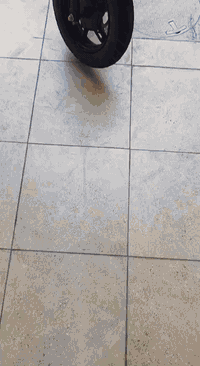 السلام عليكم دراجة R9 للبيع 2025 دبل إشارة بلوتوث خمسة باتري كبير 32 امبير السعر 475  وبيه مجال الدراجة اخت الجديدة الرقم ***********
