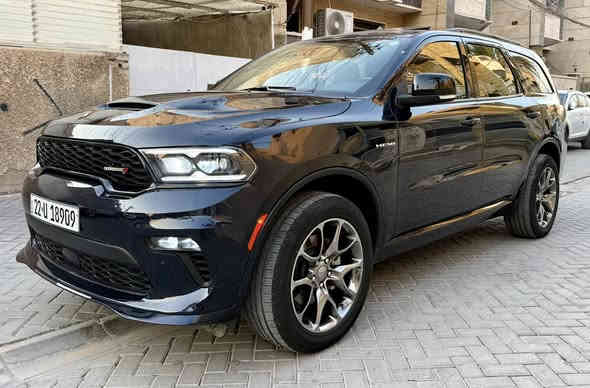 السلام عليكم دوج دورنكو 2025 كلين لون مميز ازرق غامق نيلي بعدها زيرو ماشية الف فقط مكفولة من الحادث فقط بنيد سرقة ومحدث تبدل بنيد SRT موصفات فول GT PLUS محرك 6 سلندر جي تي بلاص رادار جلد كراسي حار بارد منفصل VIP اعلى فئة ب جيتي مكفولة من اي حادث دخول جديد. رقم اربيل بسمي مكانها بغداد السعر 375 ورقة رقمي للاتصال 
***********
