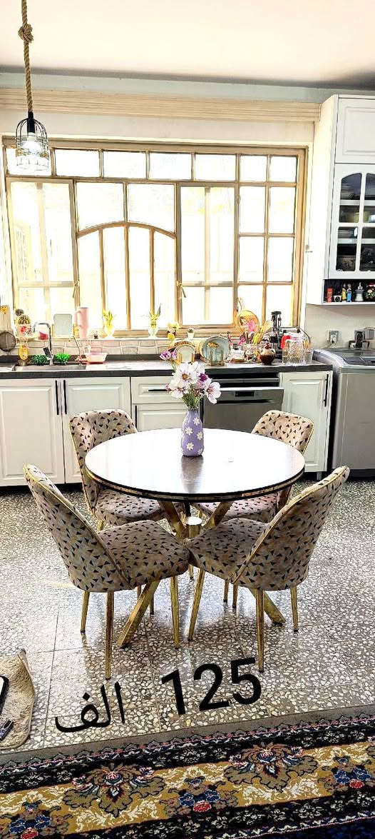 السلام عليكم عندي مجموعه اغراض للبيع 
ميز طعام 5 مقاعد السعر 125
مكتب دراسي درجة اولى السعر 110
مرجوحة 50 الف 
قلاية هوائية 35 الف
مكنسة زوالي كهربائية 40 الف
بيانو 15 الف 
ثلاثة زوالي برنت  45 الف 
بايسكل الماني حجم 20 السعر 60 الف 
الأسعار قابلة للتفاوض.... العنوان بغداد جكوك موبايل 
***********
