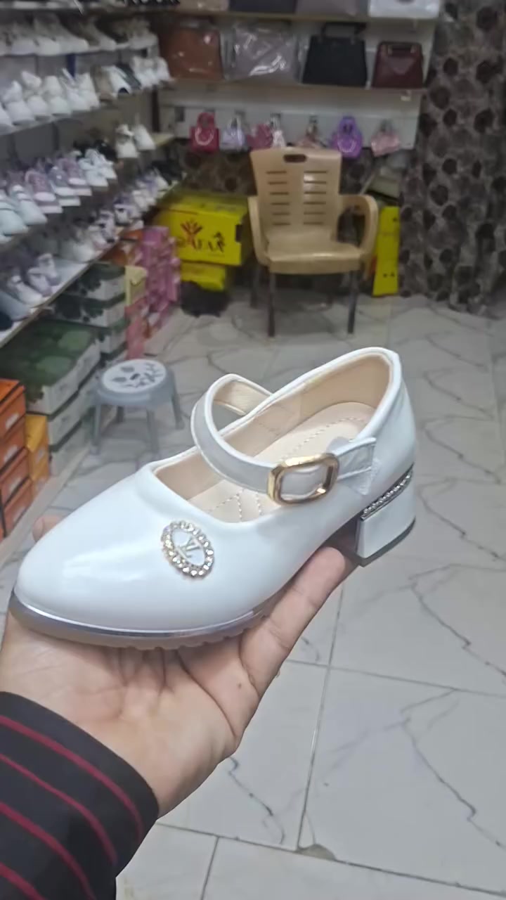 السعر  
العرض // توصيل مجاني داخل قضاء القاسم (ع)
العرض // توصيل لجميع المحافظات 3000
🚚التوصيل // يتوفر توصيل لجميع محافظات العراق 🚚
✋️✋️مجمع النزاكة للابسة والاحذية والحقائب النسائية والاطفال ✋️✋️
💝💝 العنوان // شارع صياغ الذهب فرع حسينية شيخ كريم 💝💝


**إذا كنت صاحب هذا الإعلان وتريد حذفه لأي سبب، رجاءا أرسل رسالة إلى الدعم الفني**