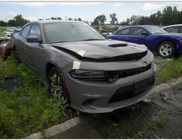 السلام عليكم شباب … اللي يدور جارجر  نظيفه و مال جناي ؟ موصفات GT V6 موديل 2021 اصل لون مميز اسمنتي رقم بغداد بأسمي السياره على ايدي صاره سنتين تقريبا عندي... حادث السياره بس البنيد نفسه مصبوغ بدون دواخل ؟ انتبه... 
مواصفات شاشه كبيره كشنات حضن وكشن السائق كهرباء تراكشن مود كاميرا وحساس وباقي المواصفات معروفه للGT
كير محرك مكفول ...صدر السياره جديد امامي خلفي تايوان
تبريد ثلج وايضن الفريز جديد تايوان امبدل...علما السياره عليه ادامه صيانه دوريه كامله من براد دهن اصلي …انتبه ؟... حجرات البيئه بلاديه موجوده…السعر 180 بيه مجال بسيط…للبيع فقط...عنوان السياره البصرة … و تفاصيل ع خاص
***********
