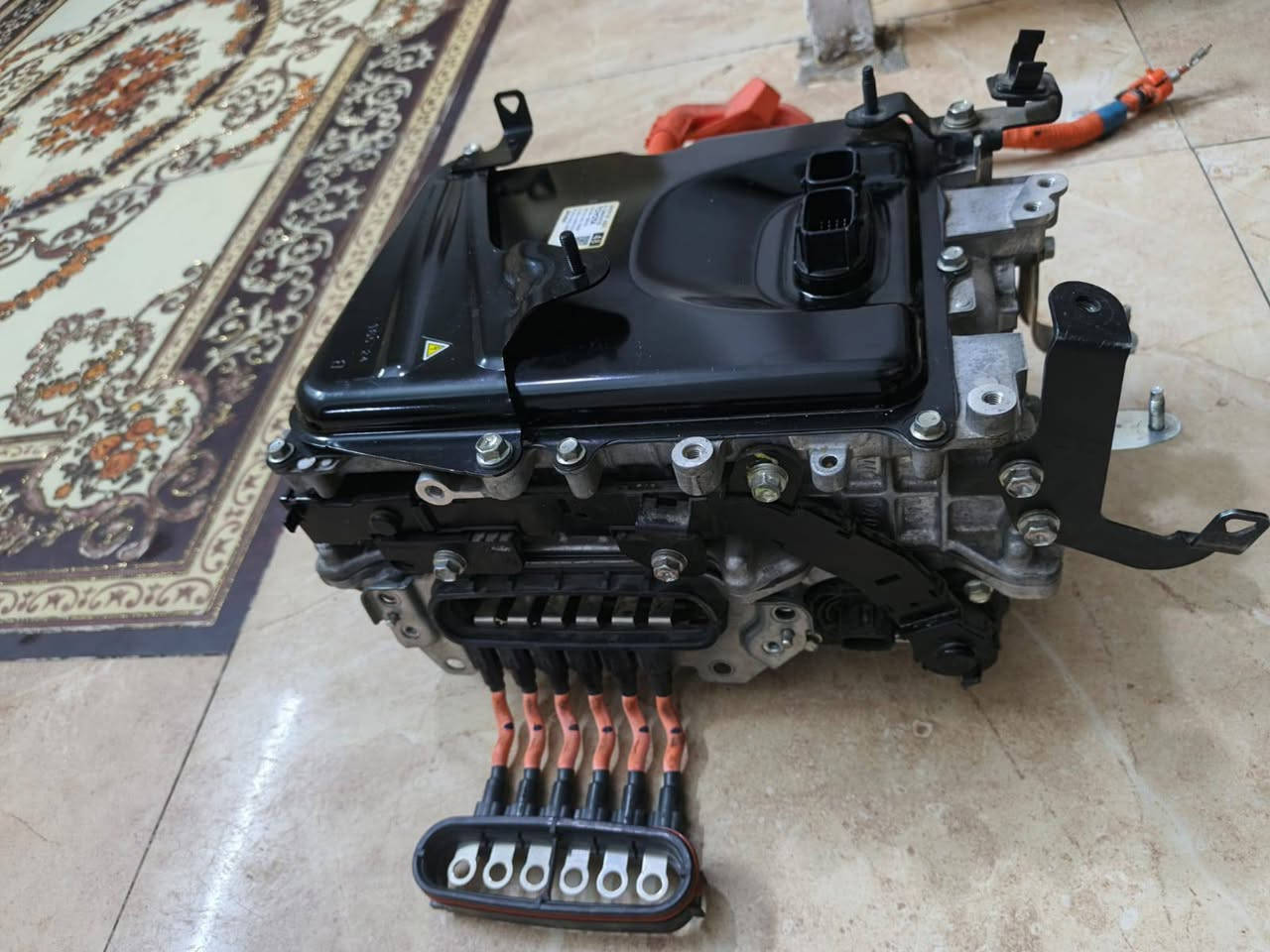 السلام اخوان جهاز هايبرد مال كامري يرهم على كل الموديلات من 2025 و جوا . نظيف جدا وهذا رقم ***********
