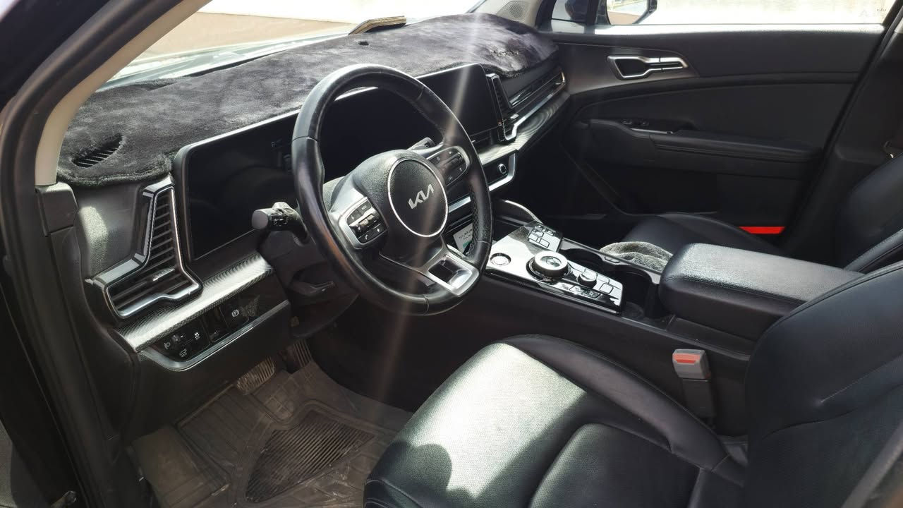 سبورتج 2023 غاز بلاد رقم ذي قار  حرة تبديل بنيد وجاملغ نفس الون وكلير جاملغ خلفي  كامل مواصفات ماعدى الفتحة
١_بصمه تشغيل وبواب 
٢ جنطه كهربائية
٣ كشنات جلد تبريد تدفئة
٤ شاشة دجتال كاملة 
٥ رادر امامي 
٦ نقط عمياء 
٧ تحديد مسار 
٨ كير ماوس 
٩ شاحن يو اس بي بلكشنات
١٠ اوتو ستوب امامي خلفي 
سيارة جاهزة تخم تاير باتري جديد رقم دولي سعر 190.
الاتصال *********** موقع السيارة ذي قار.
