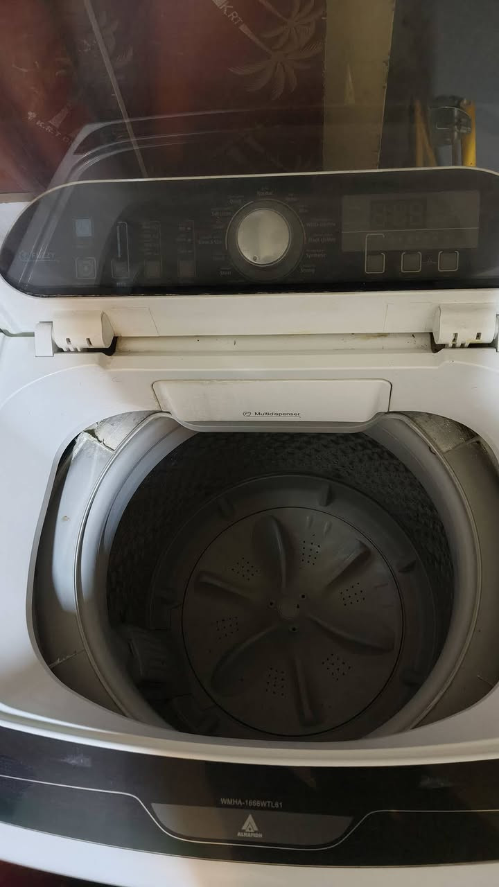 السلام عليكم غسالة فول اوتماتيك
الحافظ 17 كيلو في مجمع بسماية 
150 ألف وبيها مجال متواجد واتساب 
 ***********
