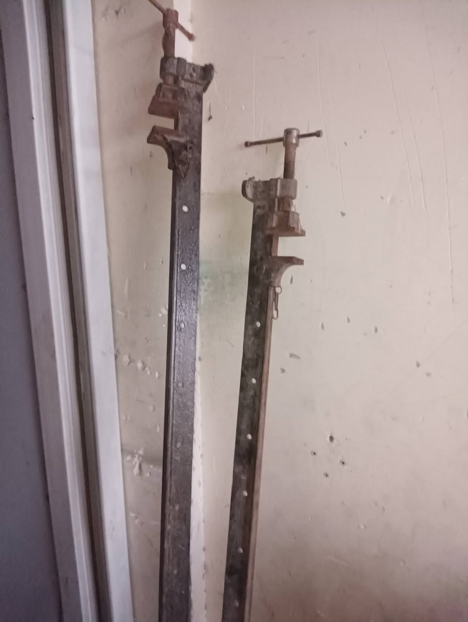 السلام عليكم للبيع داكور تركي قياس مترتين وتسعين اي استفسار الاتصال على الرقم ***********. ***********. أو على الخاص في بابل الحله
