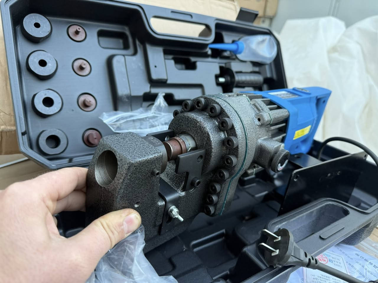 ثاقبه بازبار +حديد هايدروليك ضغط 10 طن  مع قياسات تثقيب مختلفه


**إذا كنت صاحب هذا الإعلان وتريد حذفه لأي سبب، رجاءا أرسل رسالة إلى الدعم الفني**