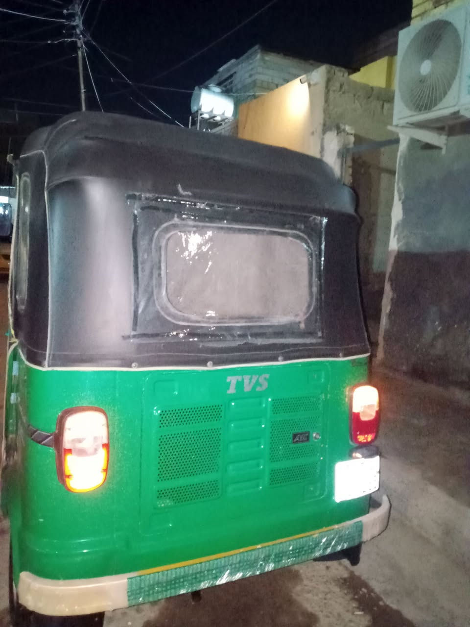 تكتك كفاله مكينه وبدي مرقم بسمي موديل 22 شهر 8 مكان ناصريه مركز الرقم *********** سعر 7و 100
