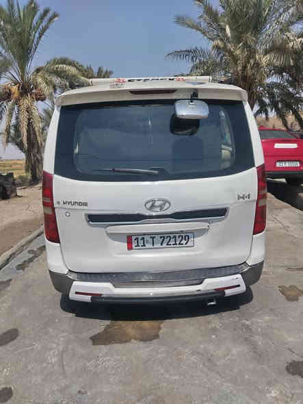 السلام عليكم ستاركس للبيع مديل 2009 مفتوح  رقم بغداد والرقم  دولي بسمي هاذه الرقم***********
