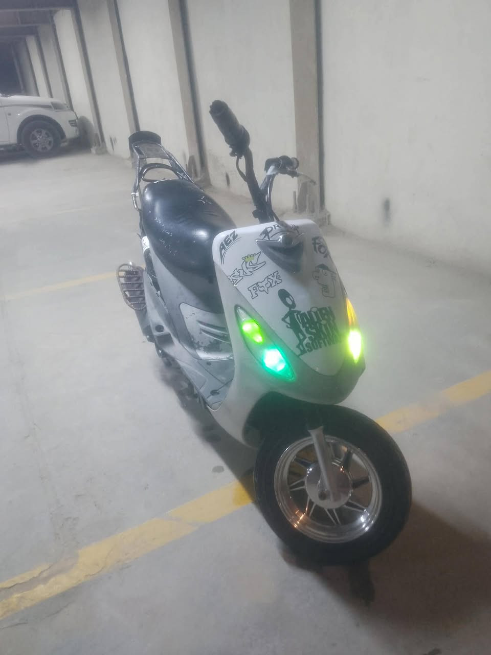 سلام عليكم درجة مزوده 55 نكره سلف درجة جاهزه مال وحدي مستعجل عله بيعته سعر 450وبيه  راعي دراجه ***********
