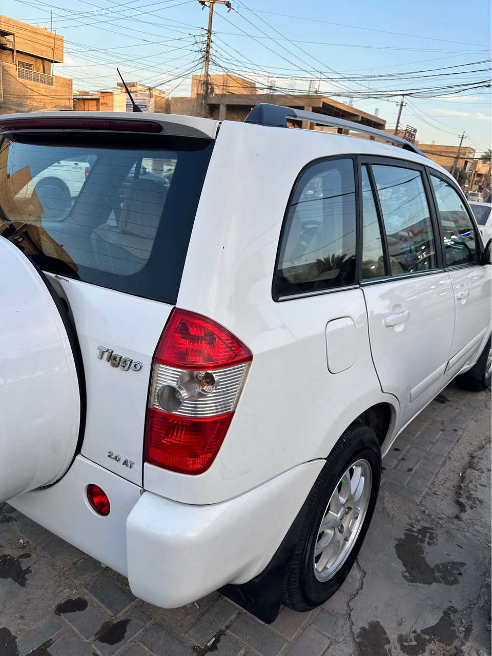 السلام عليكم تيكو 2012 رقم بغداد تحويل ثاني يوم سياره جاهزه كير محرك اطارات تبريد تدفئه كله تمام محرك 2000 وكير ميكانيك سياره بدون صبغ او ضربه ماشيه 143 الف تقريبا مكان السياره الكرخ الثانيه مقابل مدينه الالعاب السيديه السعر 58$ وهذا رقمي *********** بغداد, العراق
