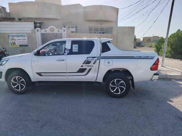 السلام عليكم هايلوكس TRD كويتي 2018 مكفولة كفالة باسمي رقم ميسان (انكليزي) ماشية 100km السيارة جاهزة مال جناي ما ناقصها برغي السيارة احلى من الصور تجي وتشوف بعينك للإستفسار
***********/
***********
