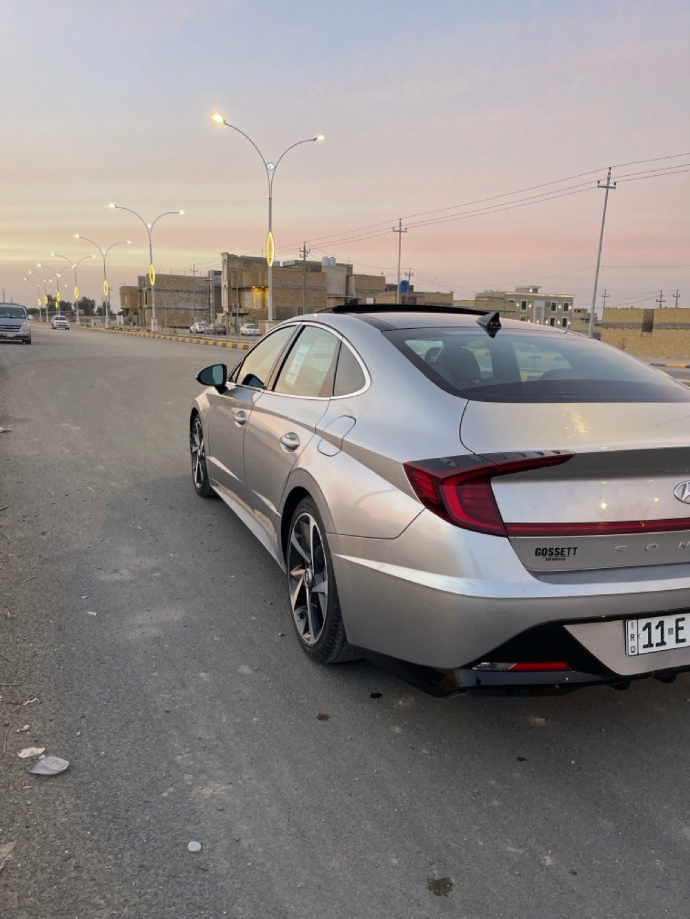 سلام عليكم شباب سوناته مديل 2022 امريكي حادث باب خلفي فقط مكينه 1600تيربو سياره كلش نضيفه مكان سياره محافضه ذي قار الناصريه 