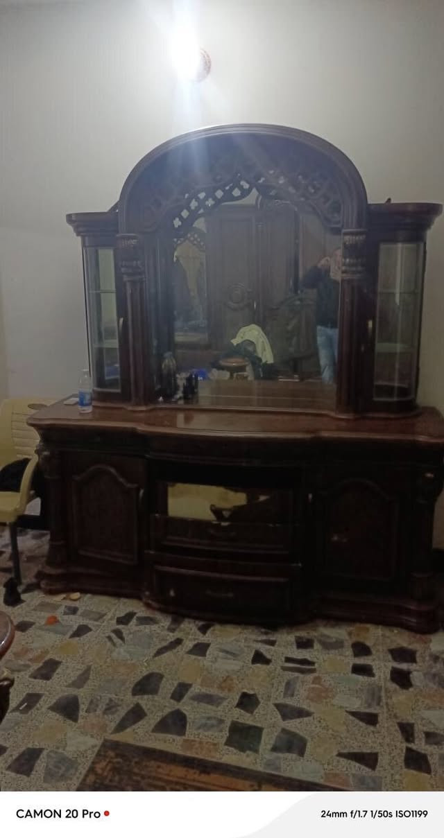 سلام عليكم غرفه نوم للبيع كامله هيه وملحقاتهه
***********
