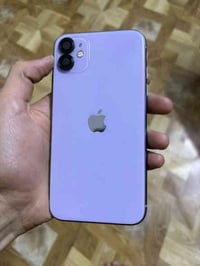 ايفون ١١ عادي ذاكره ٦٤ بطاريه ٦٩ ابد مابيه صرف شحن مجرد نسبه تلفون كله...