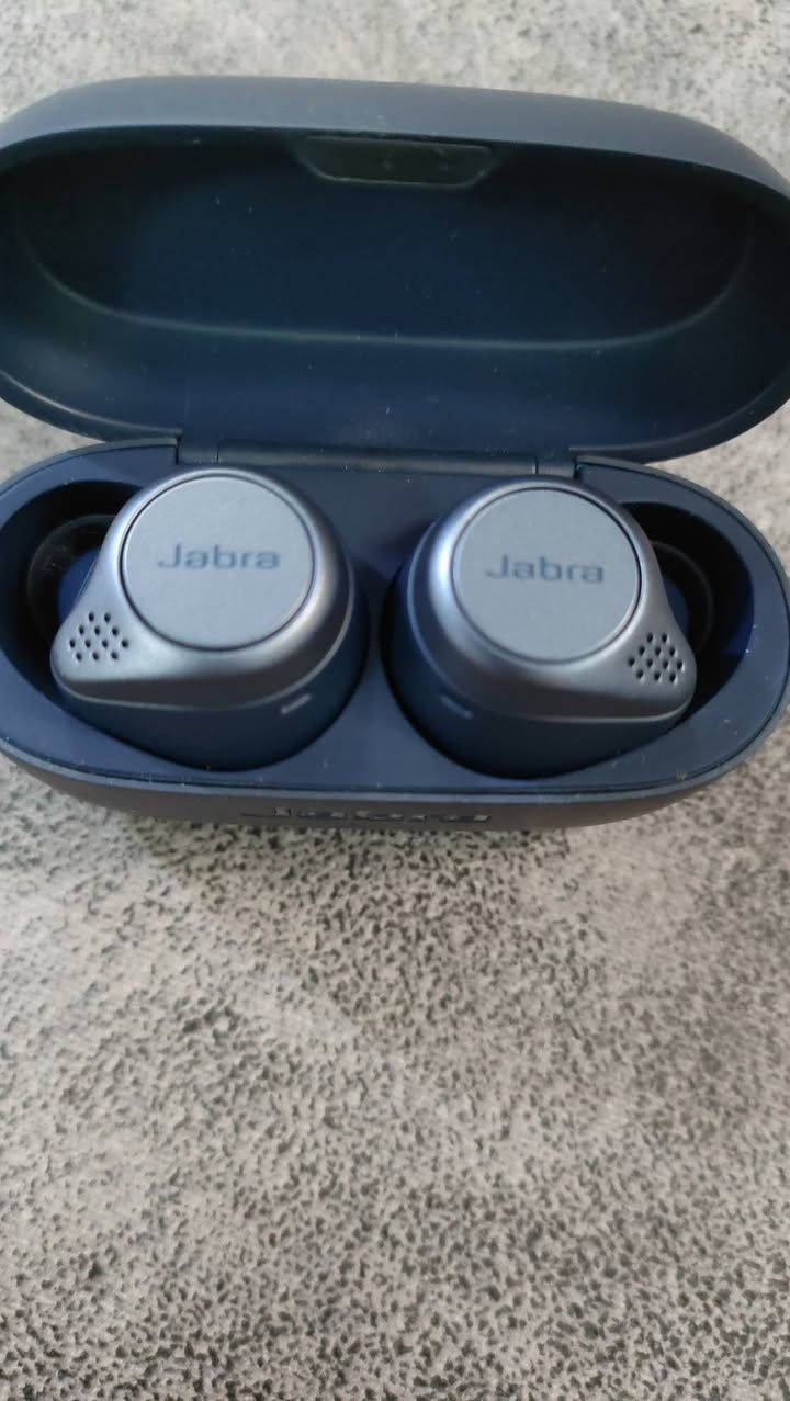 جبرا اليت اكتف 75 نسبة الشحن بالسماعات مثل ما واضح بالصورة مع التوصيل 25 الف


**إذا كنت صاحب هذا الإعلان وتريد حذفه لأي سبب، رجاءا أرسل رسالة إلى الدعم الفني**