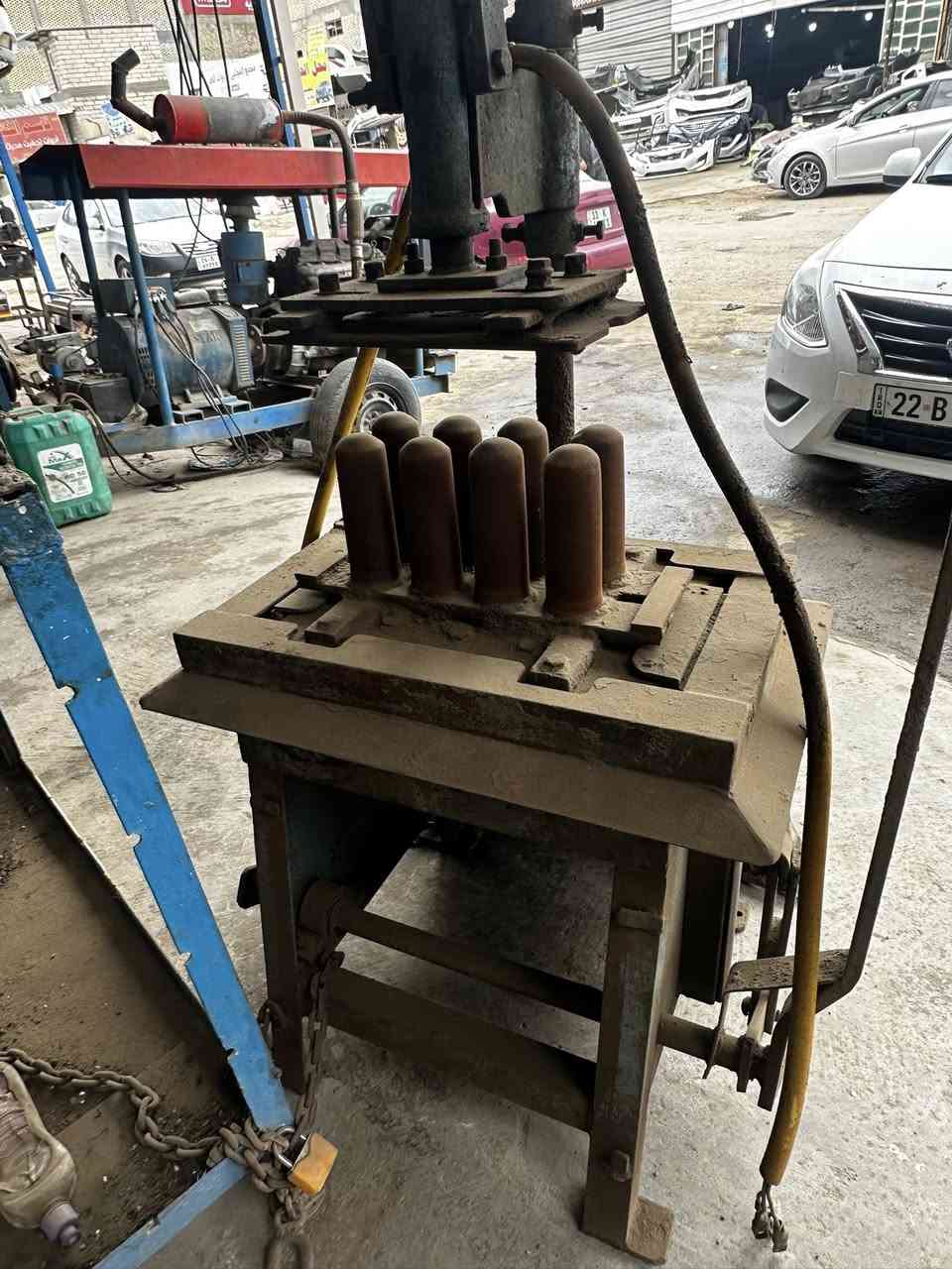 سلام عليكم كابسه بلوك للبيع استعمال قليل جديده قياس ١٨ رقم الهاتف*********** ابوسيف
