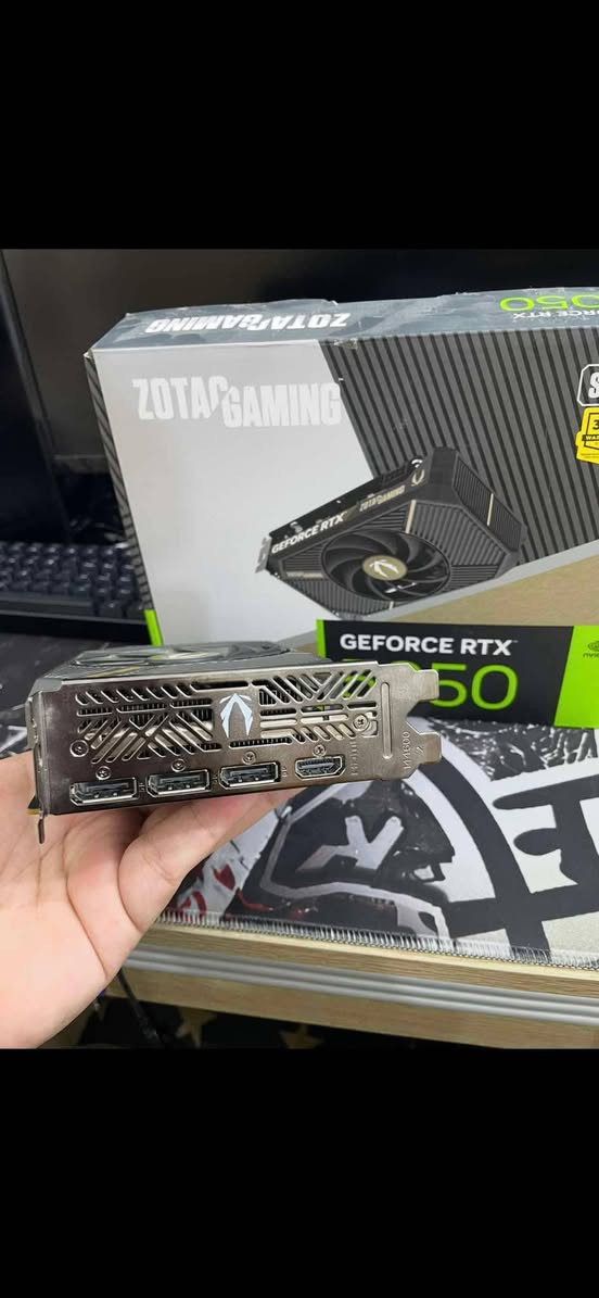 السلام عليكم كيس فقط لبيع
@المعالج R7 3700X
البورد B450m 
الكرت RTX 5050 8GB
الرام DDR4 16GB 
 التخزين M.2 256GB + 500
 البور 650w وياه كبورد أصلي 
السعر ٩٥٠ ألف مكاني بغداد
كل القطع جديده


**إذا كنت صاحب هذا الإعلان وتريد حذفه لأي سبب، رجاءا أرسل رسالة إلى الدعم الفني**