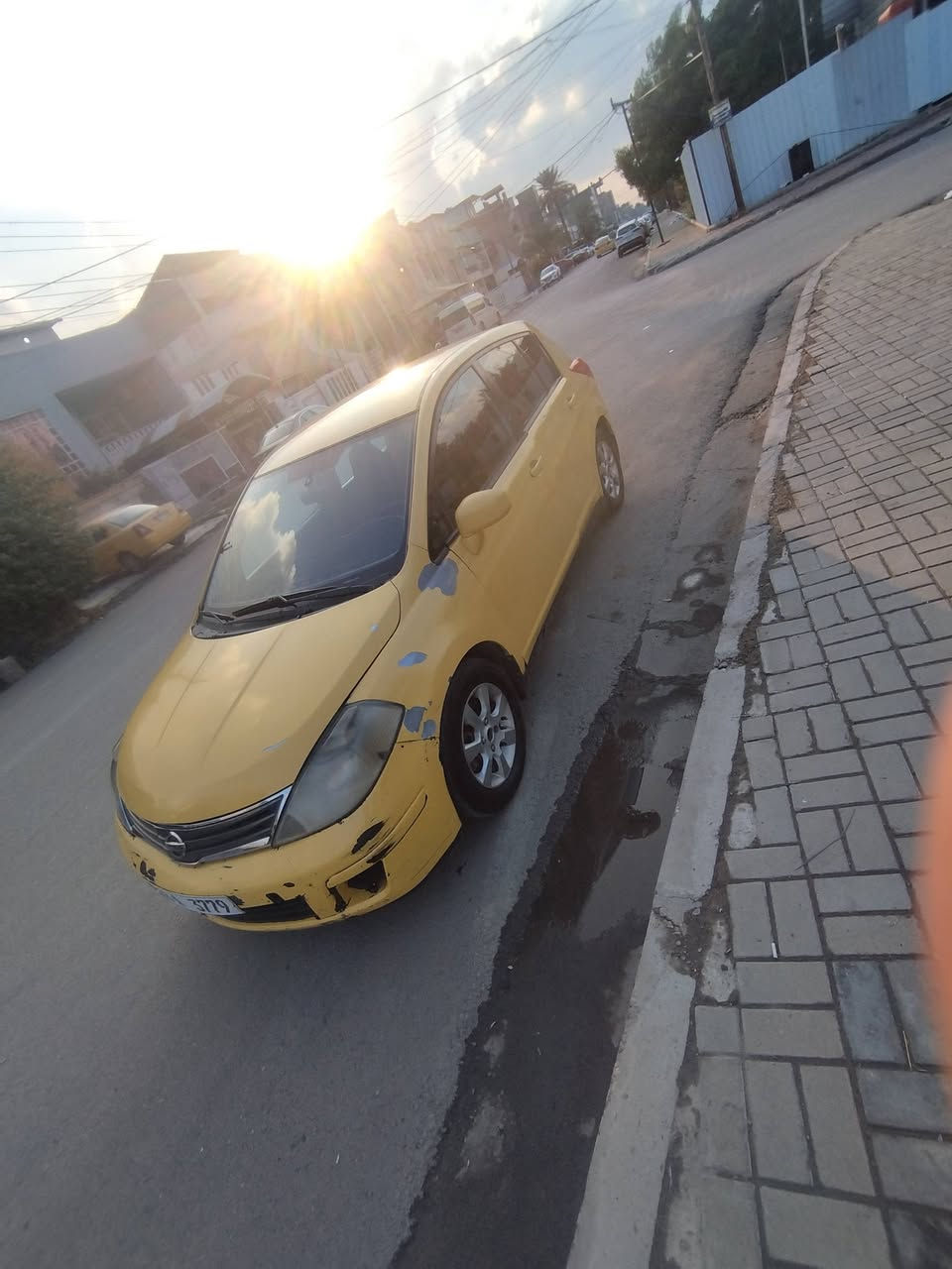 سلام عليكم نيسان فيرسه للبيع السياره حلوه  موديل 2010السياره جاهزه  كير مكينه  تبريد ميشتغل صدر تخم تاير جديد تحويل ثاني يوم عنوان بغداد سيدية السعر 50
***********
