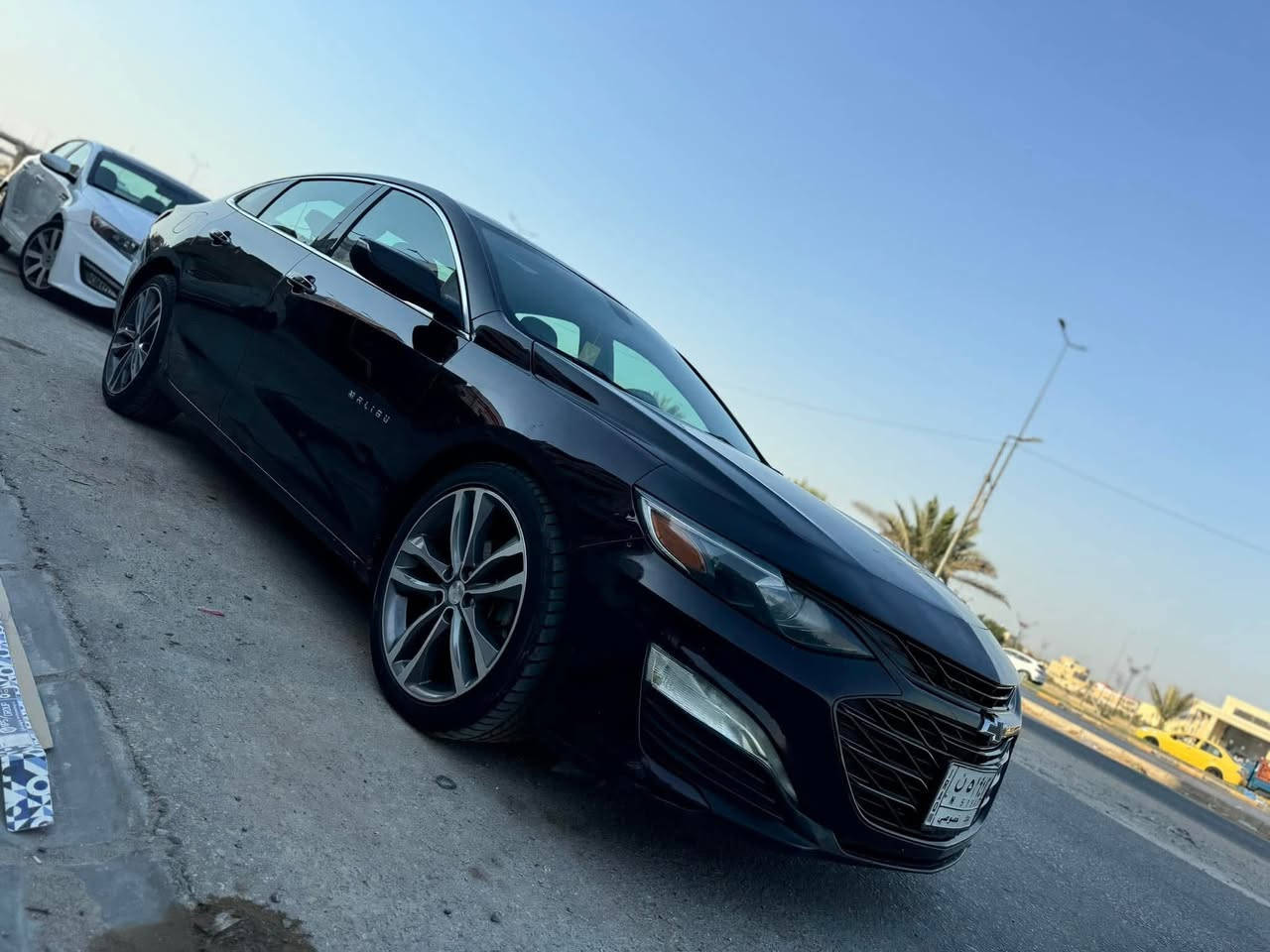 السلام عليكم 
بيع او مراوس حسب القناعه 
ماليبو بريمير موديل 2020
مكينه 2.0T 
گير ٩ سرعات 
رقم بغداد بسمي تحويل مباشر 
لون كرزي 
بانوراما 
قياده ذاتيه 
كامره خلفيه 
اوتو بارك 
٩ سماعات ماركه boss+ دمامات خلفيه 
تدفئه ستيرن 
تدفئه تبريد مقاعد 
داخل اسود

مكان السياره نجف
السعر 135

السياره تقريره سرقه فقط قطعتين ودشبول

للأستفسار ***********
‬
