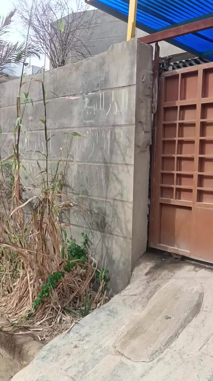 السلام عليكم بيت للبيع المساحه 200 متر المنطقه بغدادالعبيدي الضباط الثانيه الاستفسار : ***********
