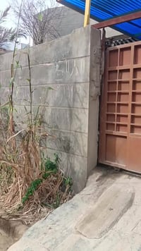 بيت للبيع المساحه 200 متر المنطقه بغدادالعبيدي الضباط الثانيه الاستفسا...