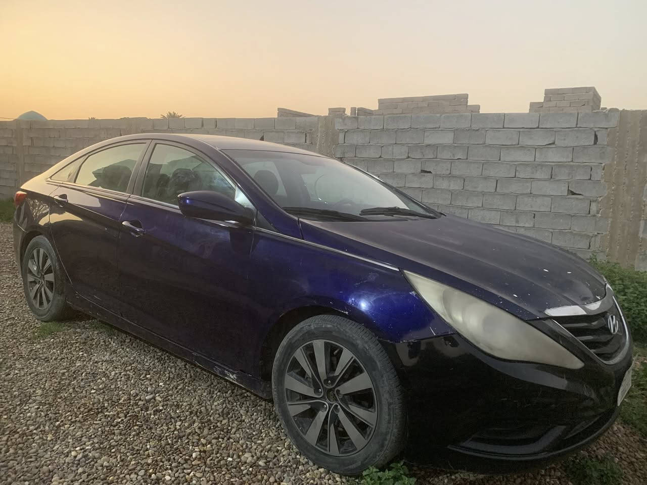 سوناتا موديل 2011 امريكي
قطعتين صبغ جاملغ عكس السائق وبنيد 
دواخل مكفولة من شاصي ولغد 
مكينة وكير وحدادية وتبريد عالفحص 
تحتاج شوي ترتيب بالدعامية الامامية والبنيد 
رقم بغداد وسنويتها لل 27 
راعيها ما نندلة 
السعر 68 ورقة وبيها مجال 
مكاني بغداد 
***********
