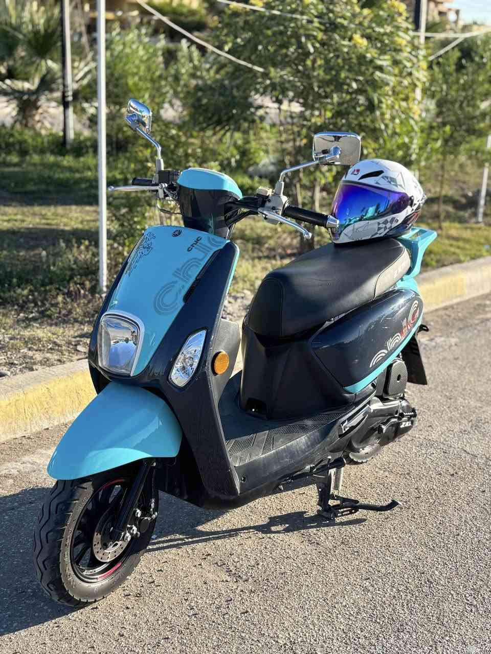 بوليس sشركه zkhدراجه نضيفه اي نقص مابيه وكله عل بلادي شرط سعر 850وبيه مجال للشراي ***********
