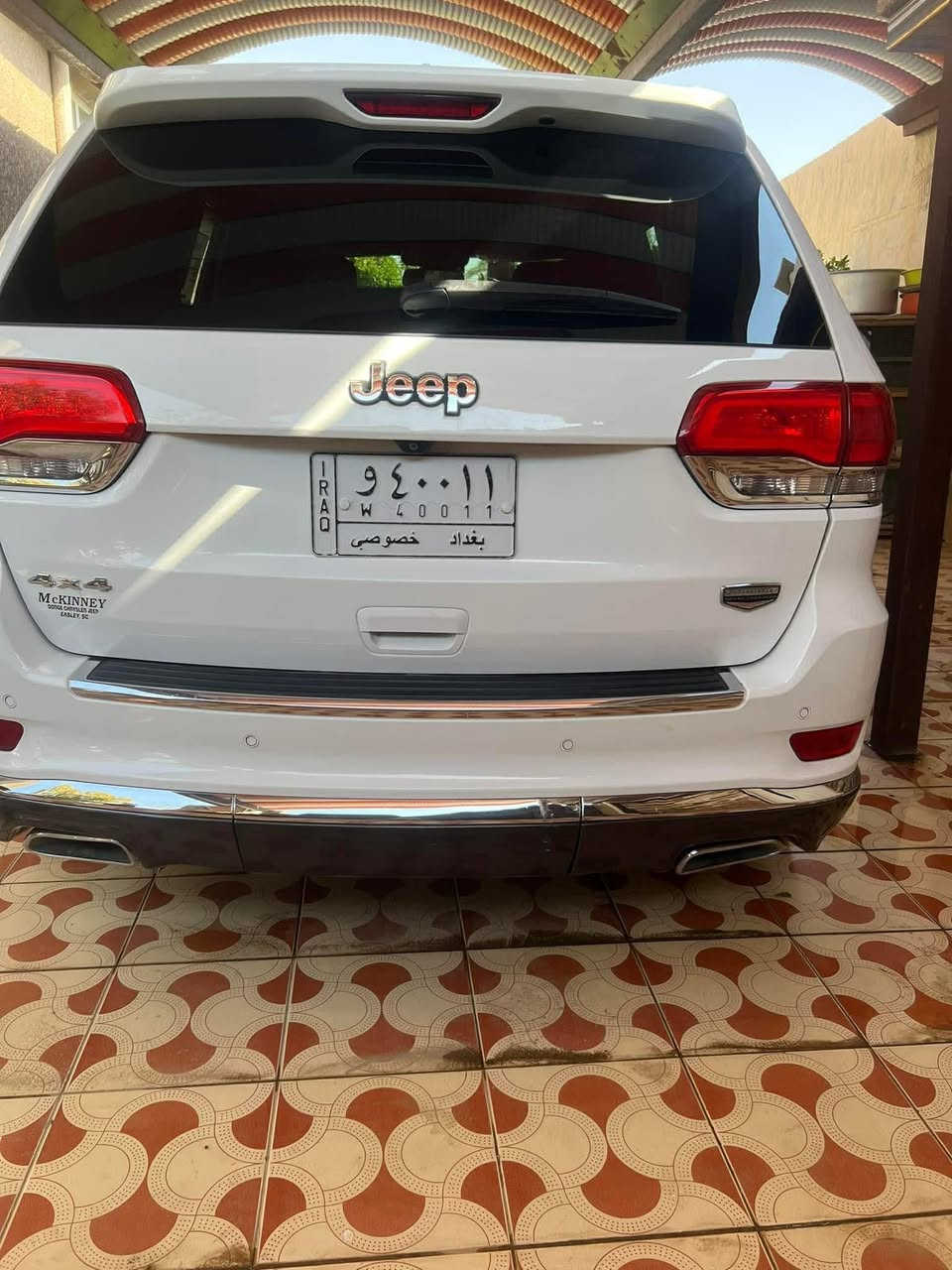 السلام عليكم للبيع جيب سومت موديل ٢٠١٤ السيارة مفوله مواصفات
جكات 

محرك ٦ سلندر

كشن خزن ميموري ٣ وضعيات

4✖️4

سقف بنوراما 

كشنات جلد امامية تدفئة وتبريد 

ستيرن تدفئة

كشنات علامة سومت 

لايتات دوار مع الاستيرن

رادار امامي وخلفي وجانبي

جنطة كهربائية 

تشغيل عن بعد 

تحكمات استيرن 

وبعد بيها هواي موصفات معروفة السومت بالمواصفات 

(‭٠٧٧٤ ٤٠٤ ٨٠٤٨‬)
