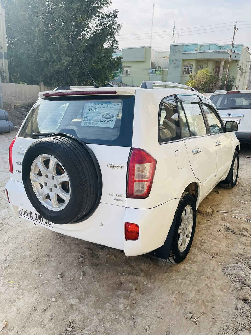 السلام عليكم 
تيكو ٢٠١٣ رقم قادسيه 
محرك مضبوط
گير كلج جديد 
حداديه اماميه مضبوطه
تخم تاير جديد
ملگط خياس بيدي
تبريد شغال 
بيع او مراوس حسب القناعه 
مكاني الديوانيه ام الخيل
للاتصال ***********
السعر ٥٣
