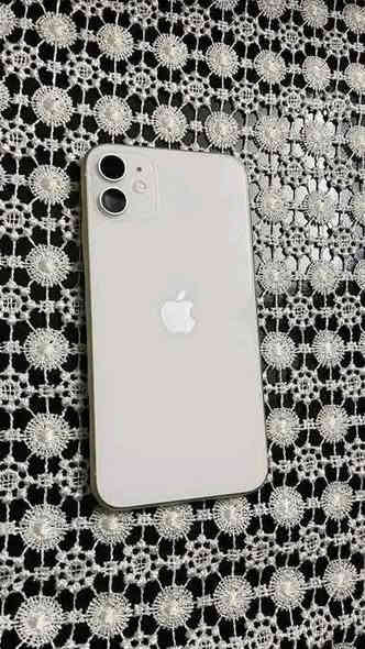 السلام عليكم اخوان أيفون 11 الون ابيض 
الذاكره 128
البطاريه 89لسعر 180
رقم الهاتف ***********📞📞📞
