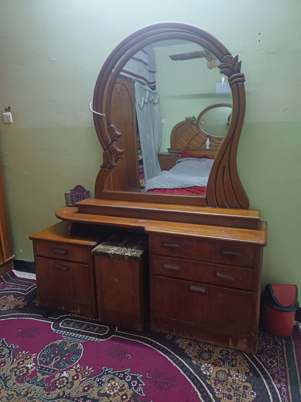 السلام عليكم ورحمة الله وبركاته 
غرفة صاج للبيع السعر ٤٥٠ الف وبيها مجال 
العنوان موصل حي المنصور 
للاستفسار ***********
