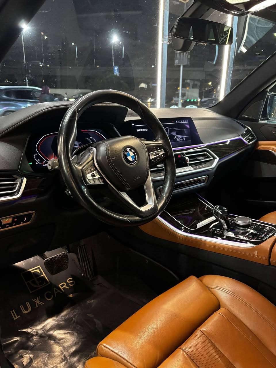 BMW X5 M40i
Model 2020
147,000 km
Exterior Color : Black
Interior Color : Camel 
3000 cc
375 hp
Head-up display
Harman / Kardon sound
system Panoramic sunroof
Blind spot
Shifting paddles Wireless charger
Folding mirrors 
Keyless entry
Fully electric seats
Electric tailgate
Memory seats package
Apple CarPlay / android auto 
Ambient lighting 
Lane keep assist
Brake assist
Electronic brake distributioin
19 inch

For more info call 📞

                           01212839999
Abdelrahman


**إذا كنت صاحب هذا الإعلان وتريد حذفه لأي سبب، رجاءا أرسل رسالة إلى الدعم الفني**