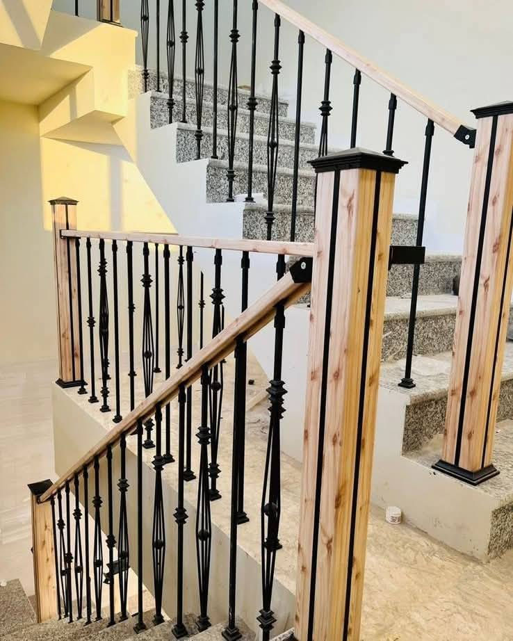 🔻الى أهالي الديوانية🔻
محجرات ألمنيوم بتصاميم عصرية 

نقدم لكم أجمل محجرات الألمنيوم المناسبة للدرج والبلكونات،
تصاميم أنيقة تضيف لمسة فخامة وأمان لبيتكم.

✔️ جودة عالية
✔️ شغل مرتب ودقيق
✔️ تصاميم حديثة تناسب كل البيوت
✔️ أسعار مناسبة

للحجز والاستفسار راسلونا على الواتساب
 ***********
اختار الفخامة… وخلي بيتك يبرز بالأجمل ✨
